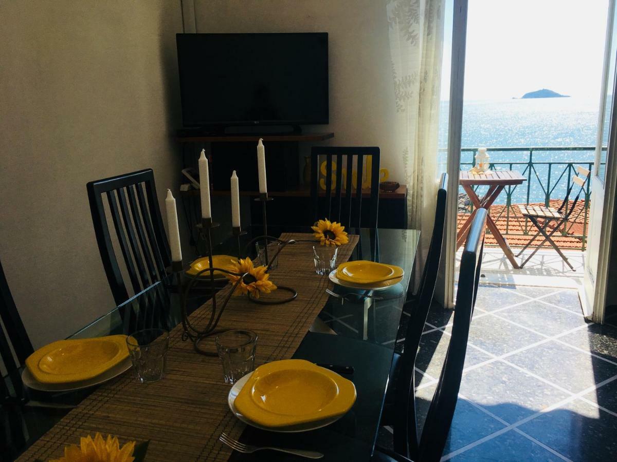 Vento Di Mare Lägenhet Tellaro Exteriör bild